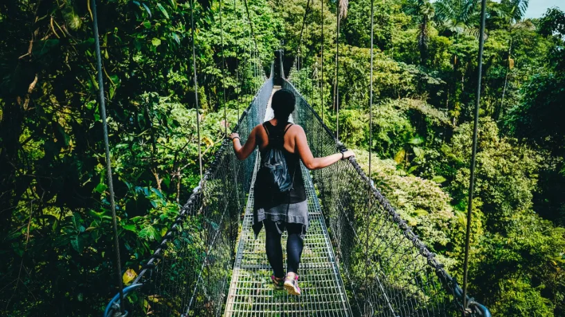 Puente colgante en Costa Rica